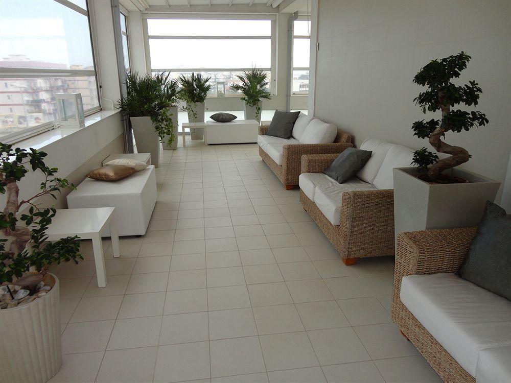Soglow Business Class Hotel Мольфетта Экстерьер фото