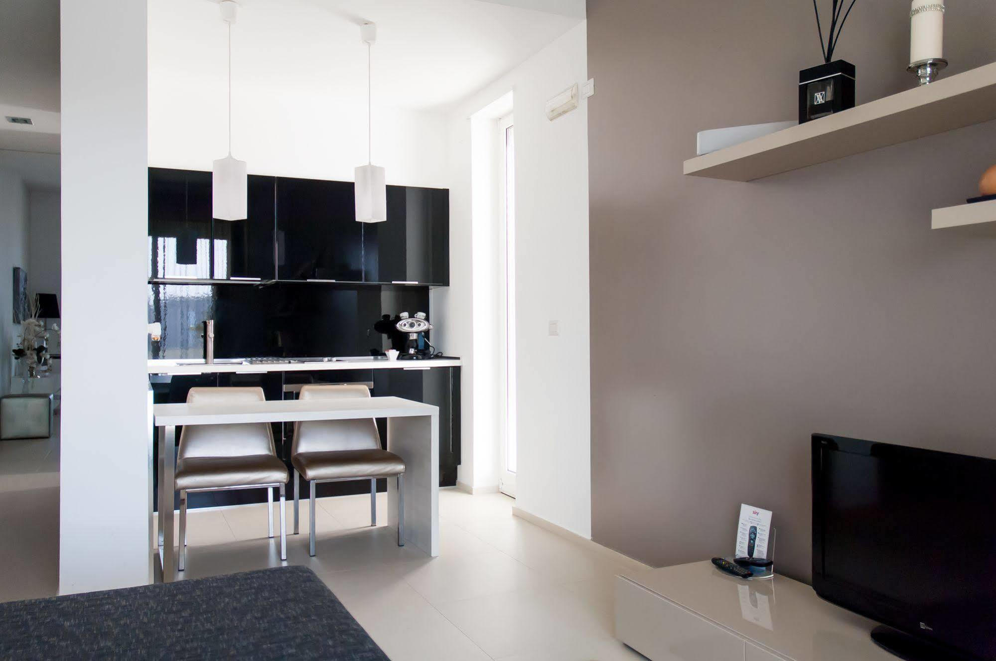 Soglow Business Class Hotel Мольфетта Экстерьер фото